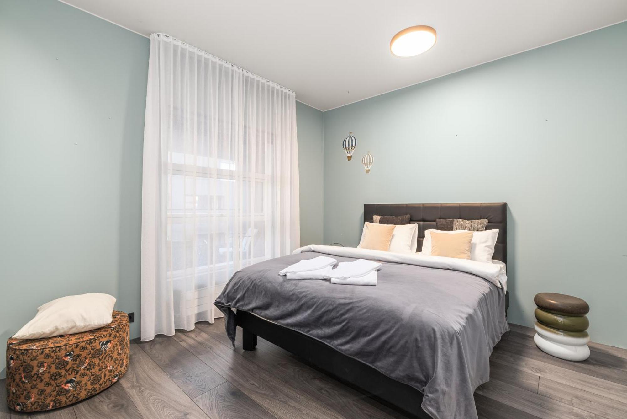 Vibrant Hafnatorg I Spacious Property With Expansive Garage Reykjavík Exterior photo